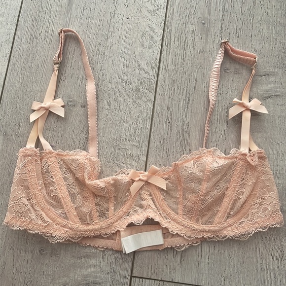 Varsbaby peach lace boudoir bra 32C like new adjustable French style gold clasp - Picture 4 of 11